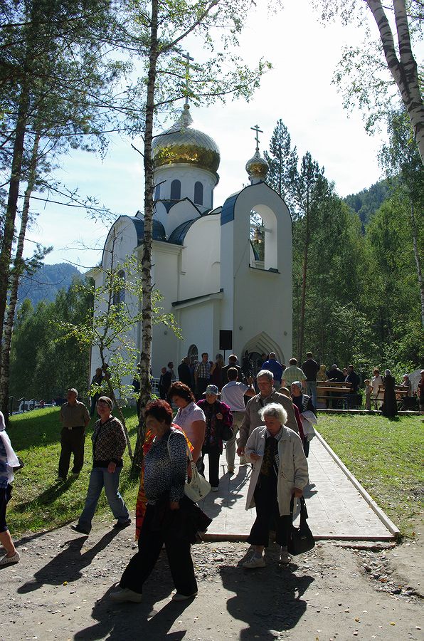 В Черемушках почтили память погибших в аварии на СШГЭС (17.08.2011)